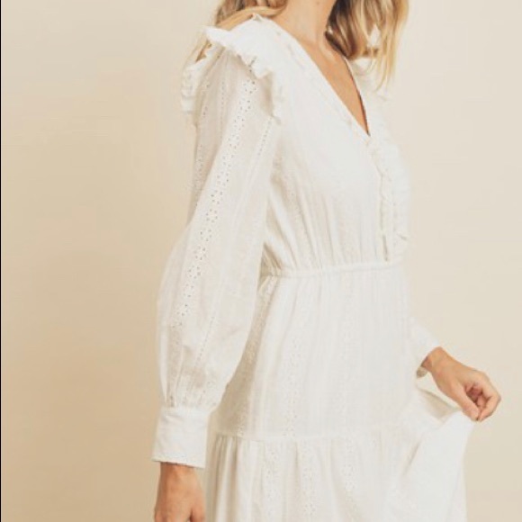 JUST IN**White Romantic Eyelet Maxi Dress - Picture 5 of 5